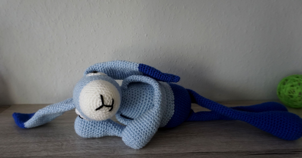 Amigurumi Häkelanleitung Schlenkerhase Hector 