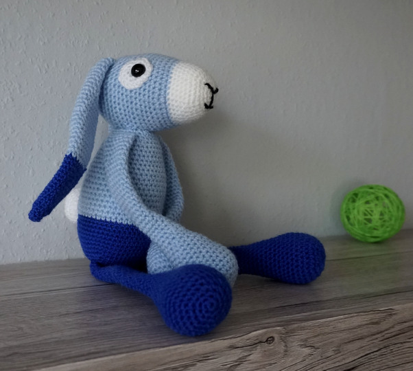 Amigurumi Häkelanleitung Schlenkerhase Hector 