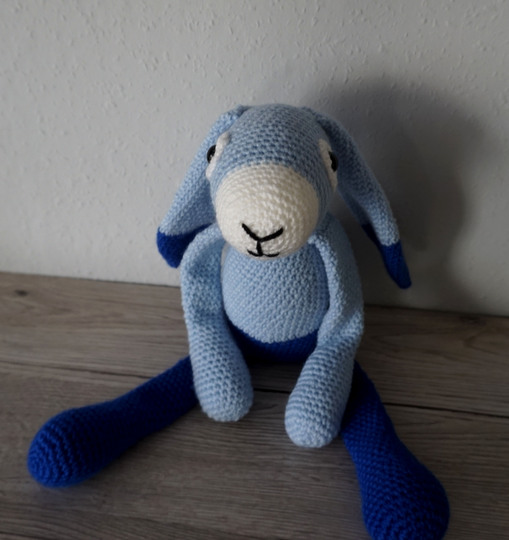 Amigurumi Häkelanleitung Schlenkerhase Hector 