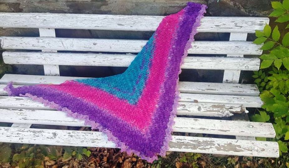 Zimbabwe Häkeltuch mit Knopf Anleitung