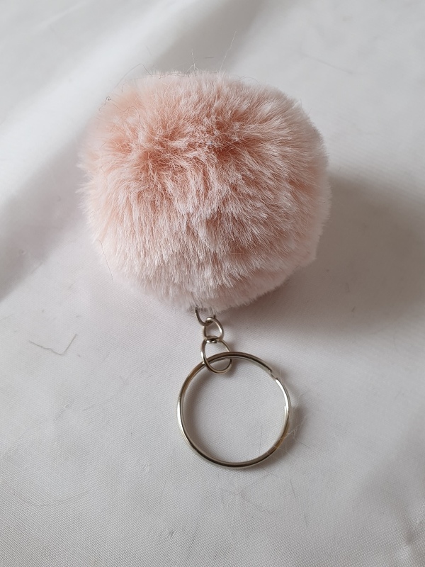 Bastelanleitung Kunstfellbommel, Taschenbaumler, Katzenspielzeug