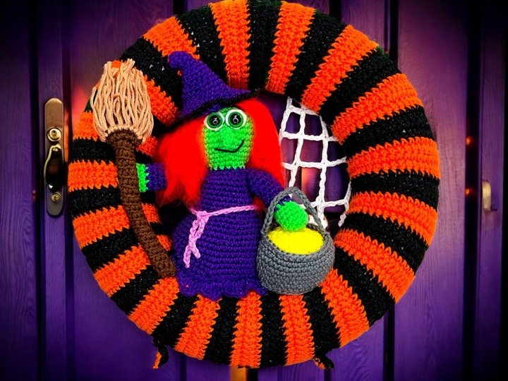 Türkranz Halloween mit Hexe - Häkelanleitung