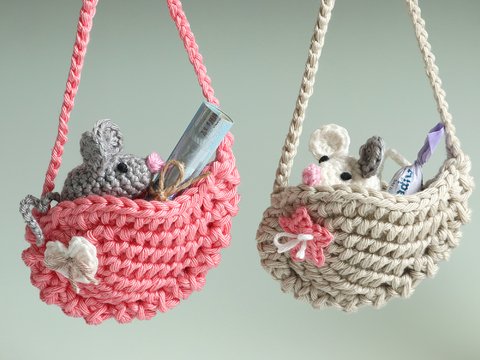 Flügeltäschchen mit Maus – Häkelanleitung für Weihnachten, Geschenke & Deko