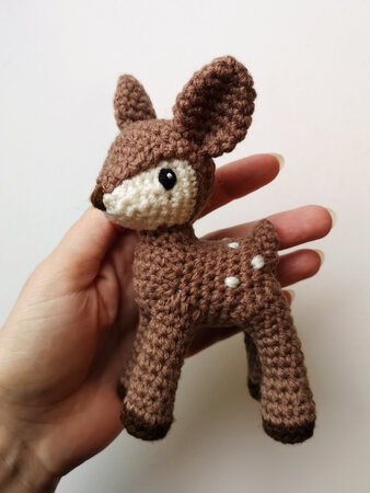 little deer - crochet pattern by NiggyArts