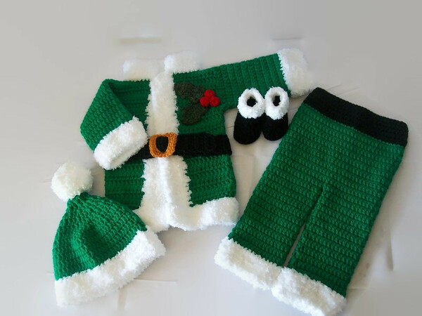 Crochet Pattern Santa Suit for 12 Months