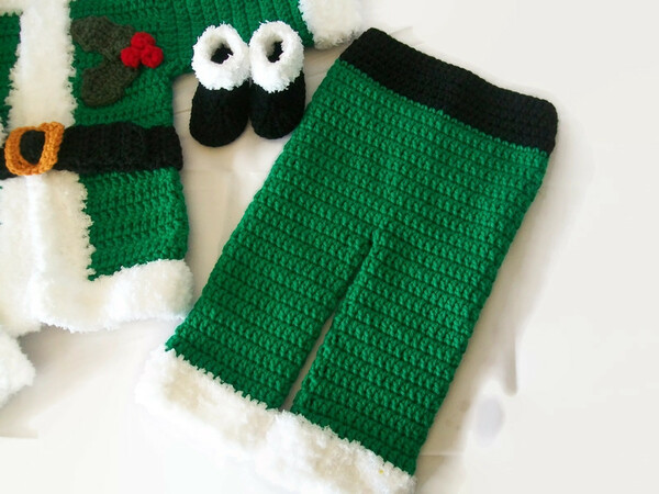 Crochet Pattern Santa Suit for 12 Months
