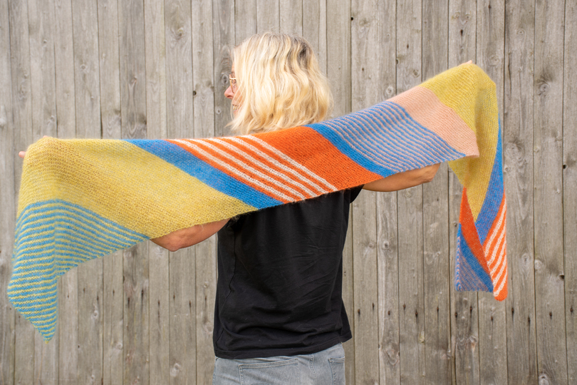 Strickanleitung Schal Boccoli mit diagonalen Streifen