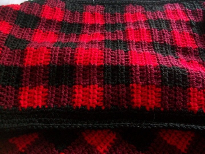 Pattern Hunter Plaid Shoulder Shawl