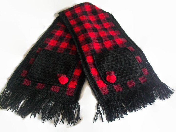 Pattern Hunter Plaid Shoulder Shawl