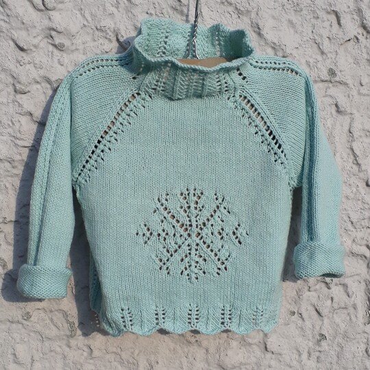 Strickanleitung Kinderpulli "Schneeflocke"