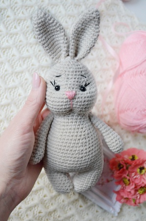 Crochet bunny toy amigurumi pattern