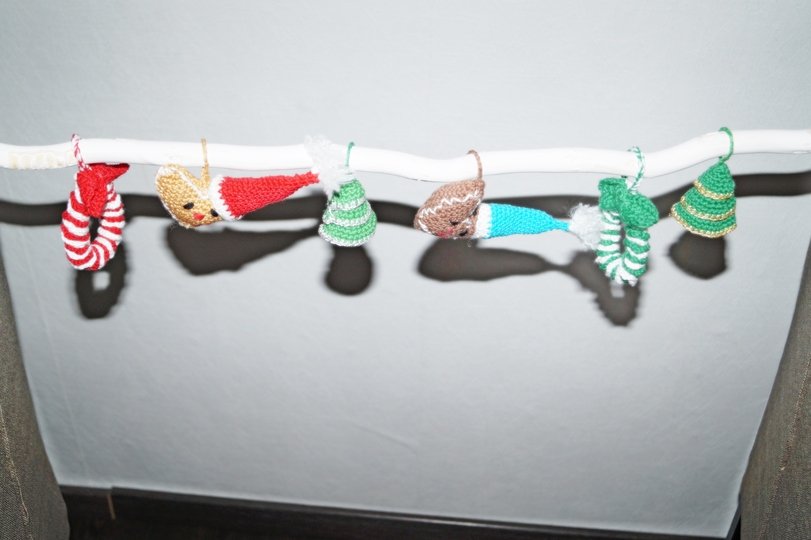 weihnachtliche Anhänger für Christbaum, Sträuße etc. Häkelanleitung