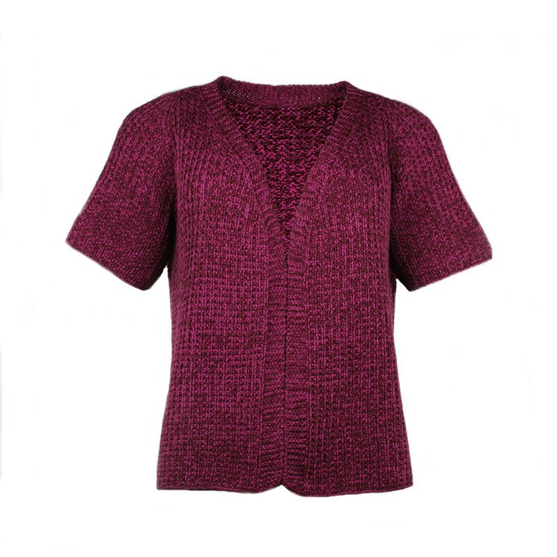 Grob gestrickte Kurzarm-Strickjacke in Beerenrot mit offener Vorderseite