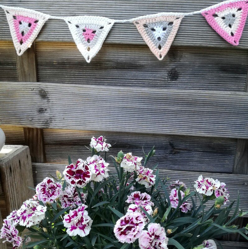 Häkelanleitung Granny-Wimpelkette - Bild 4