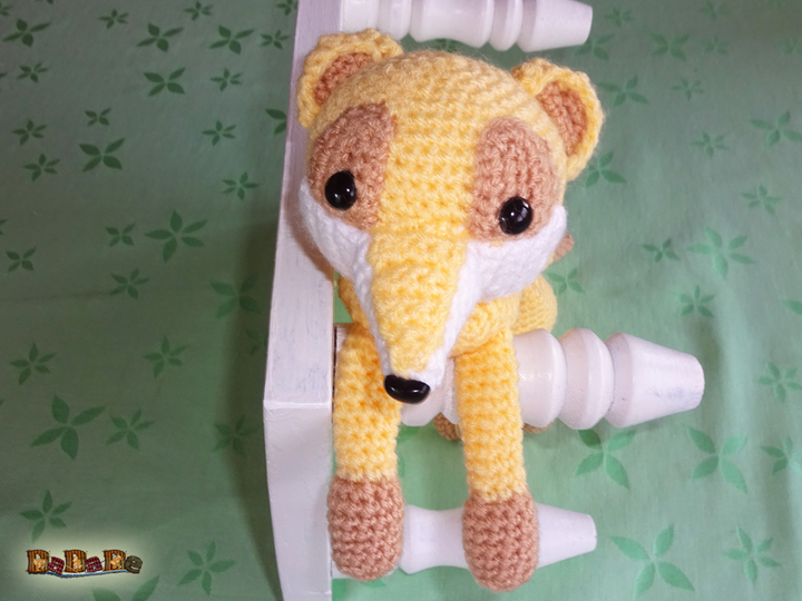 Klemmschutz Erdmännchen, gehäkelt von DaDaDe