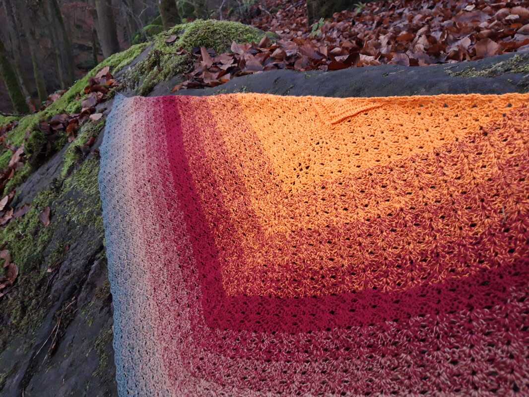 Häkelanleitung flaches Tuch Andastra - Bild 6