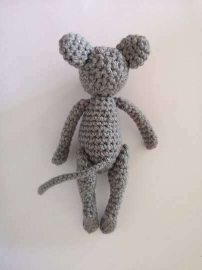 Mäuse mit beweglichen Beinen - Häkelanleitung von NiggyArts