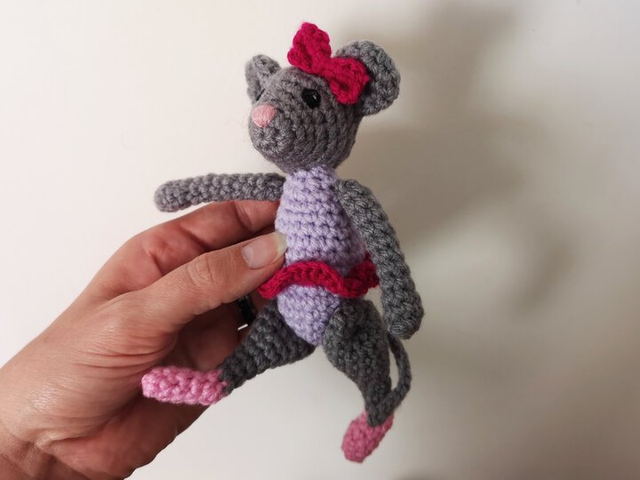 Mäuse mit beweglichen Beinen - Häkelanleitung von NiggyArts