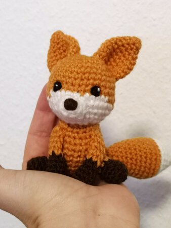 little fox - crochet pattern by NiggyArts