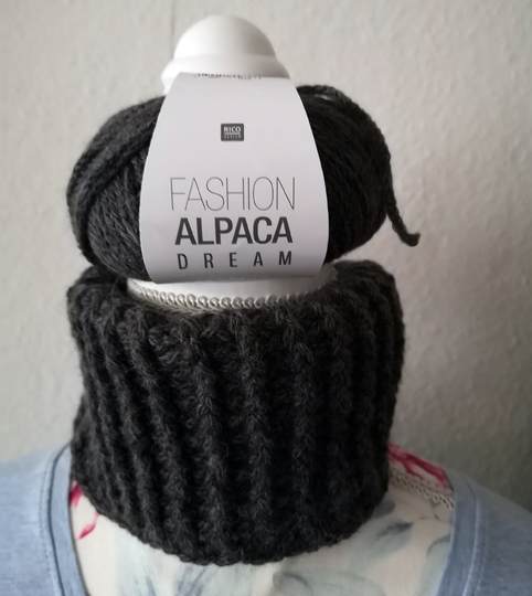 Gehäkelter Cowl "Castle"