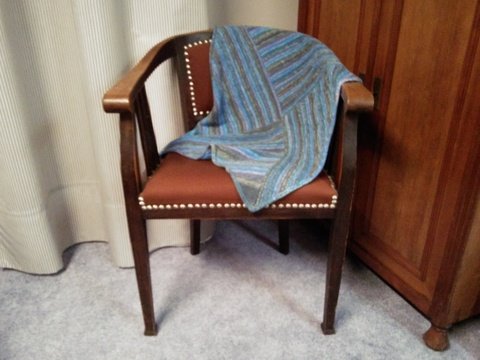 Anleitung Schräg gestrickte Babydecke