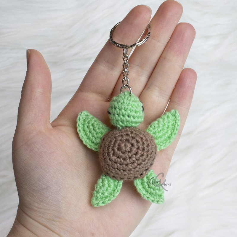 Schlüsselanhänger Mini Schildkröte - Häkelanleitung von CaroKunterbunt - Bild 3