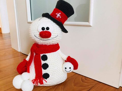 Fantastisches Trio "Schneemann Türstopper" Häkelanleitung