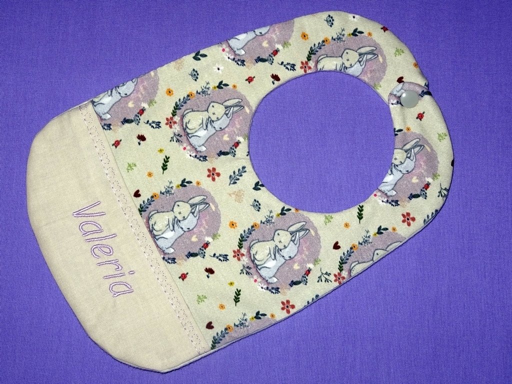 Lätzchen 20x26cm und 16x26cm ITH Stickdatei