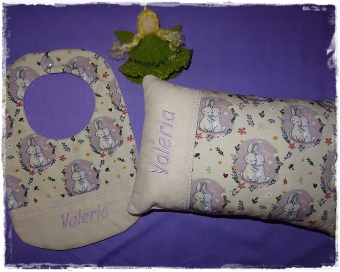 Lätzchen 20x26cm und 16x26cm ITH Stickdatei