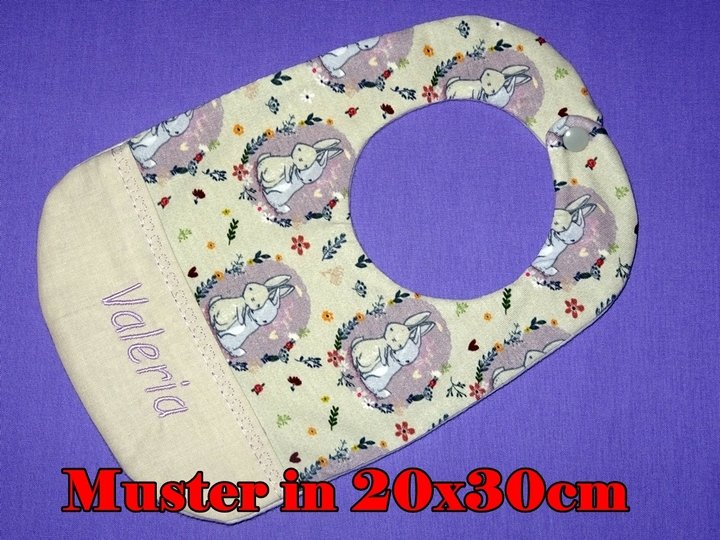 Lätzchen 20x26cm und 16x26cm ITH Stickdatei