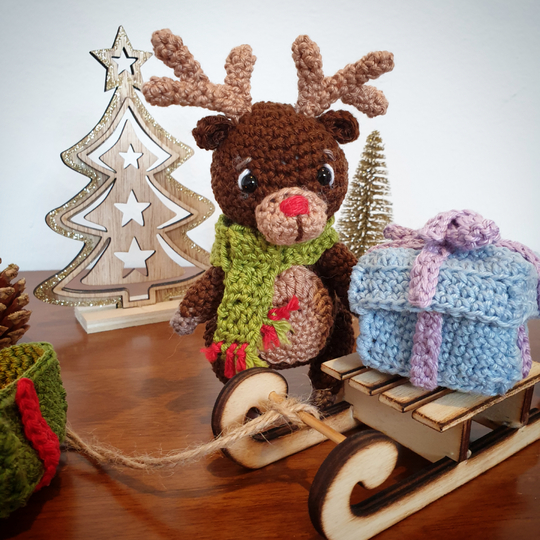 Häkelanleitung "Rentier Rudi mit Geschenkbox"