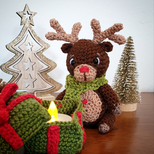 Häkelanleitung "Rentier Rudi mit Geschenkbox"