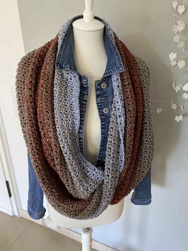 Häkelanleitung Möbius-Loop-Schal Famos - Bild 4