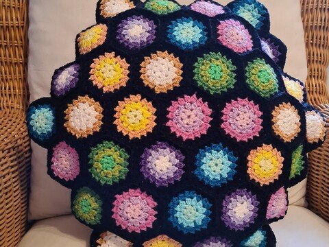 Anleitung Rundes Granny Square Kissen