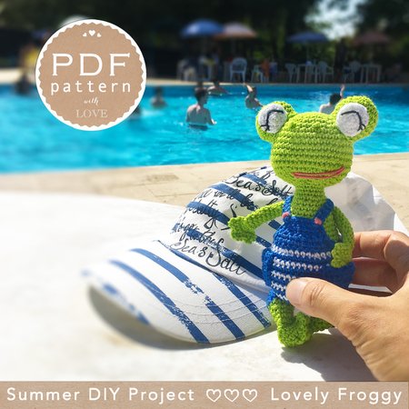 Amigurumi Frog Crochet pattern + bonus