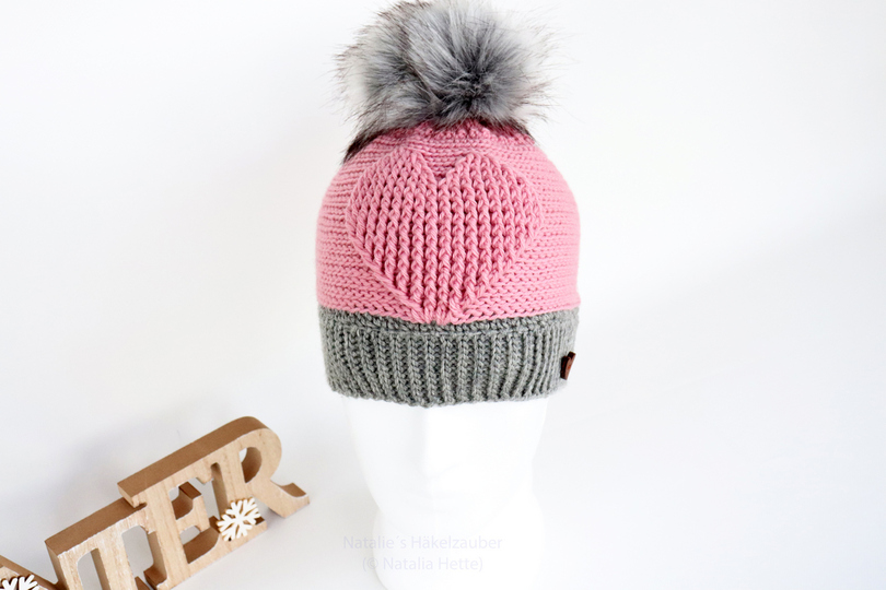 Mütze mit dem Herz (alle Gr., stricklook)