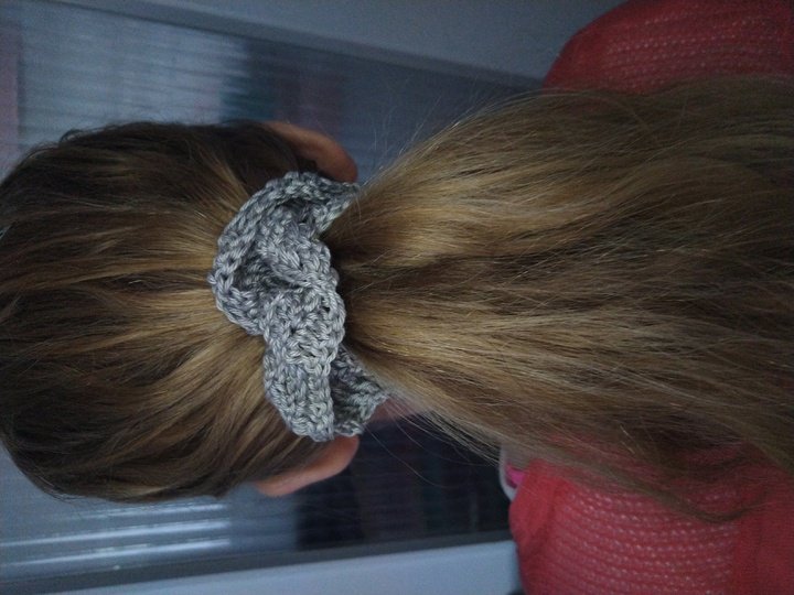 Scrunchie - Haargummi häkeln - ideal für Wollreste