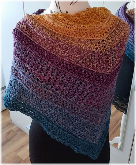 Häkelanleitung flaches und dichtes Dreieckstuch Little beauty