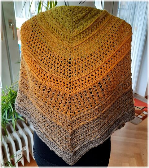 Häkelanleitung flaches und dichtes Dreieckstuch Little beauty