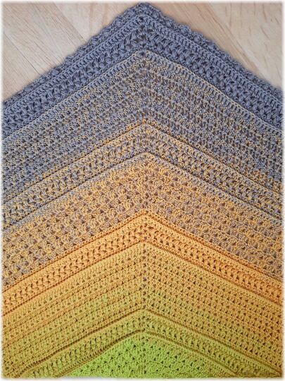 Häkelanleitung flaches und dichtes Dreieckstuch Little beauty