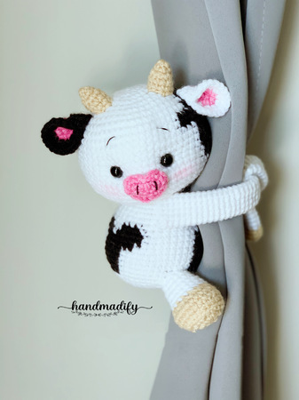Cow Curtain Tie Back Crochet Pattern