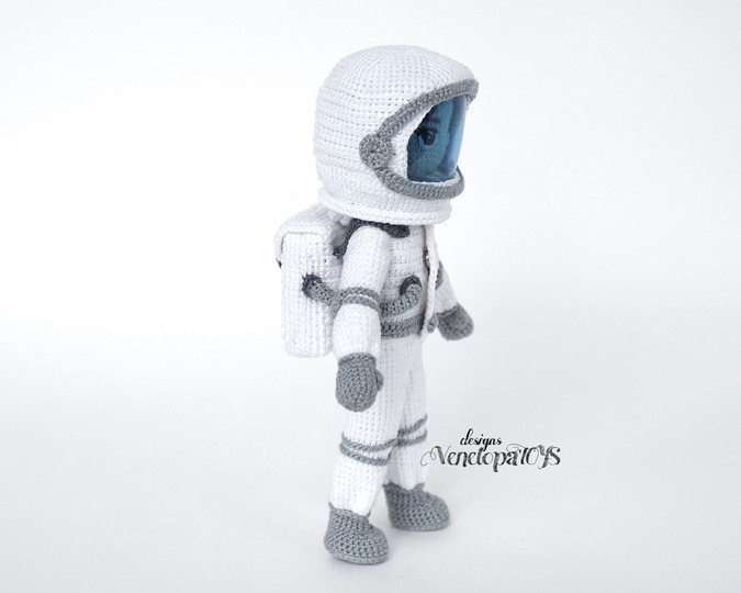 Pattern Amigurumi  Doll in an Astronaut Costume