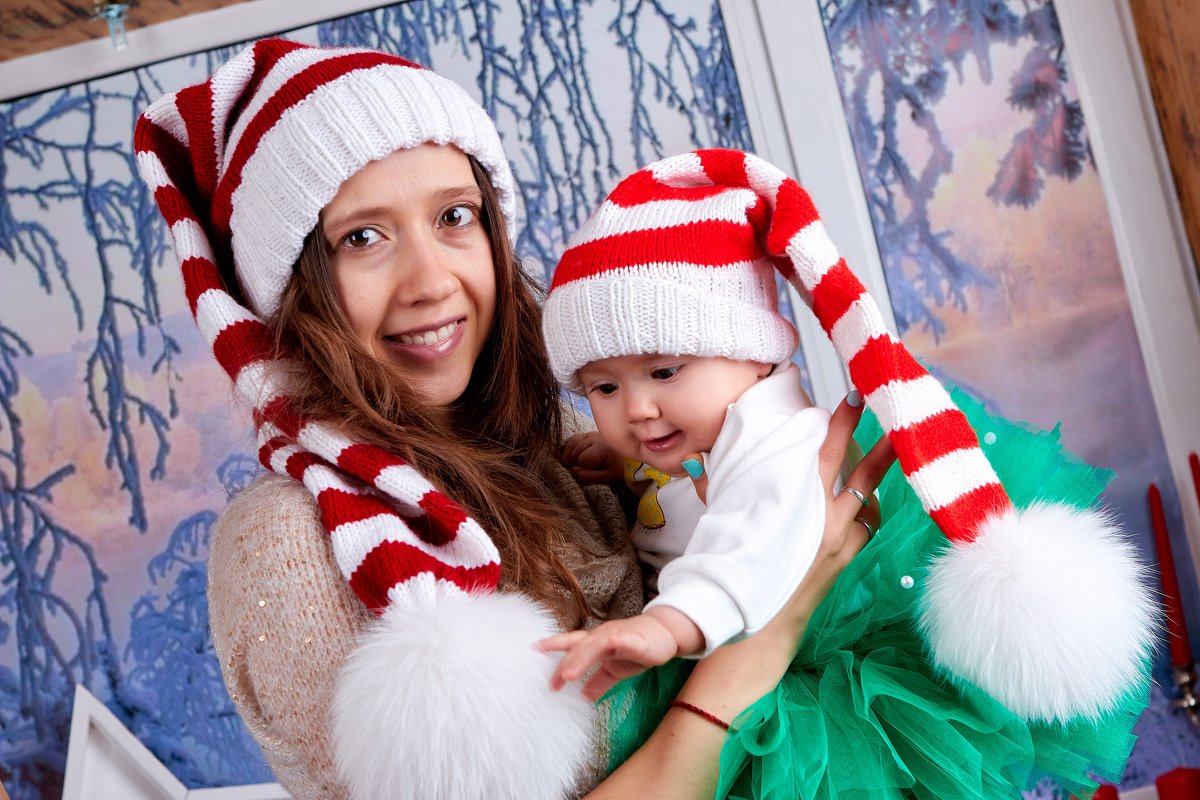 Santa Clause Hat Knitting Pattern for Newborns - Image 5