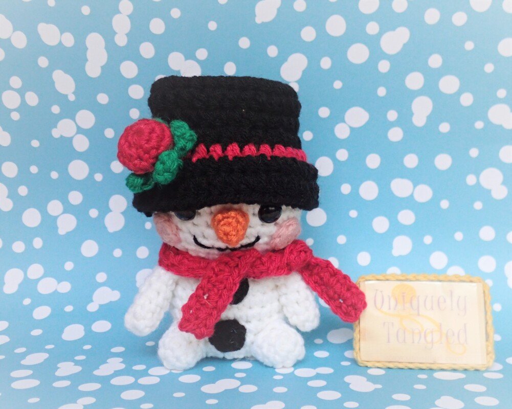 Snowy the Snowman - Crochet Amigurumi Pattern