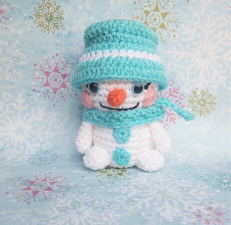 Snowy the Snowman - Crochet Amigurumi Pattern