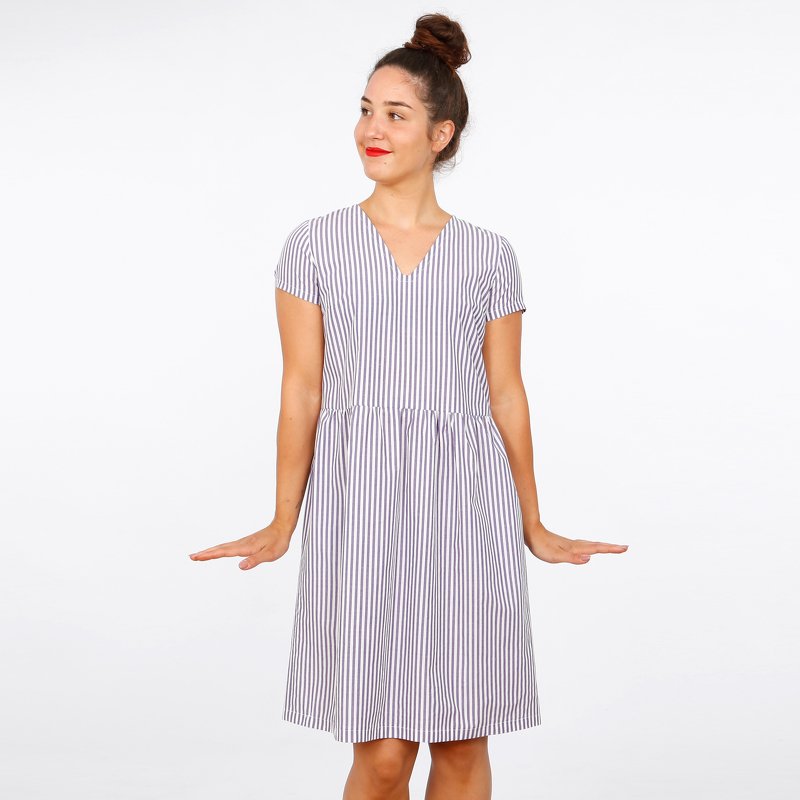 FRAU MARY - Kleid mit V-Ausschnitt - Bild 4