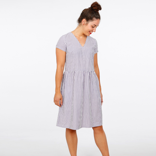 FRAU MARY - Kleid mit V-Ausschnitt