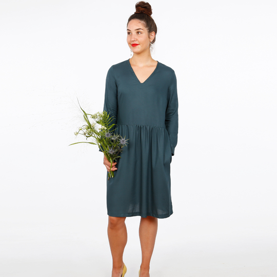 FRAU MARY - Kleid mit V-Ausschnitt