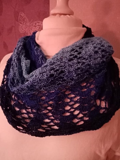 Lace Two Ways Tuch und Loop