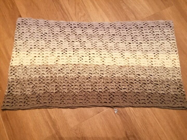 Lace Two Ways Tuch und Loop